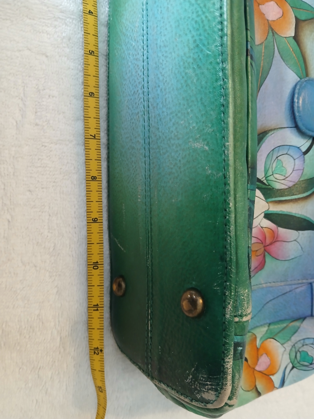 Anuschka Hand-Painted Floral Leather Crossbody Bag in Blue-Green - Picture 6 of 9